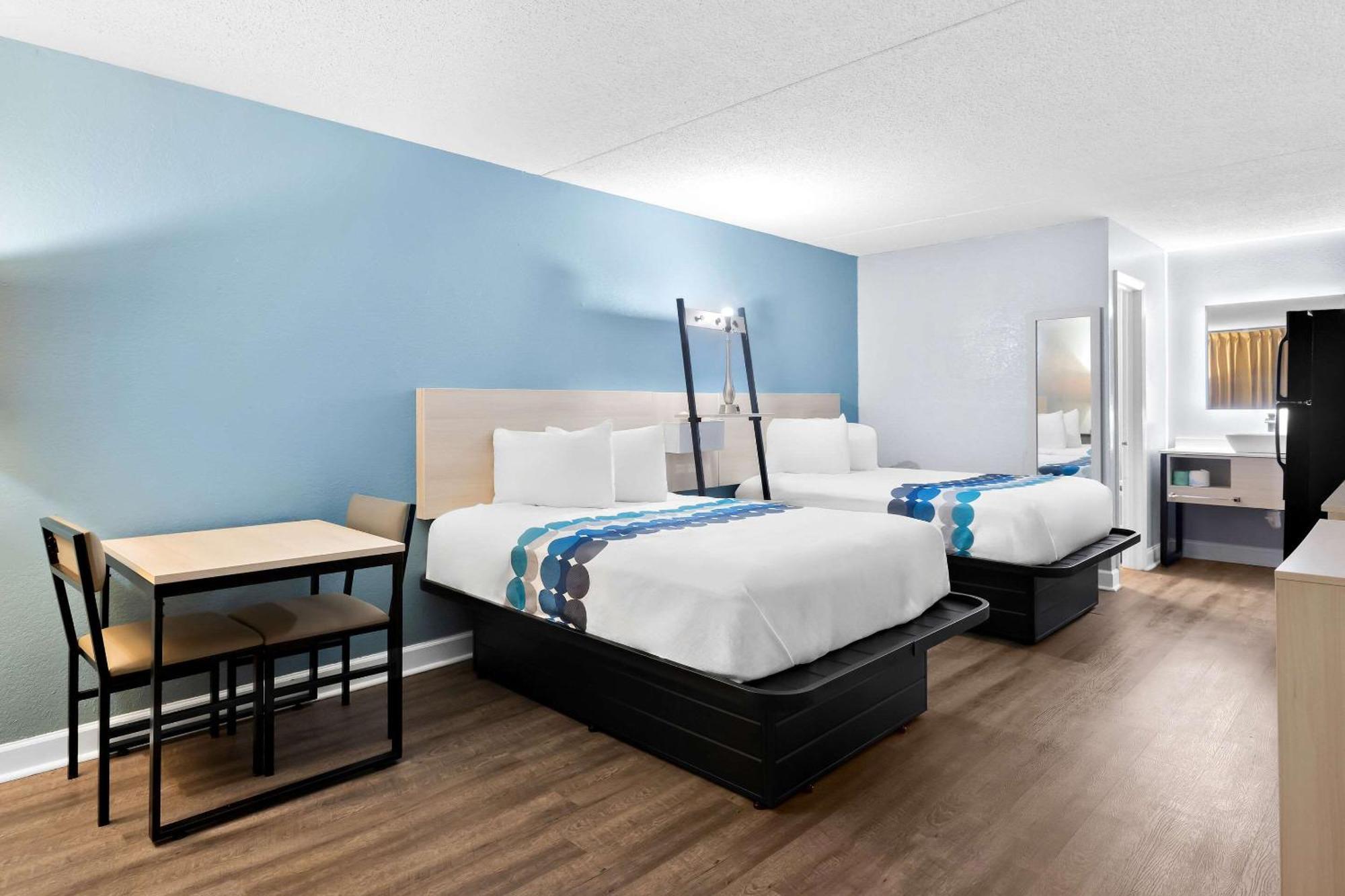 Suburban Studios By Choice Hotels - Award Winning - New 2024 - Walk To Eateries & Grocery - Ultra Sparkling - Garden Rooms - Designer Lighting & Right Off I-95 - Proudly An All American Managed Property Brunswick Buitenkant foto